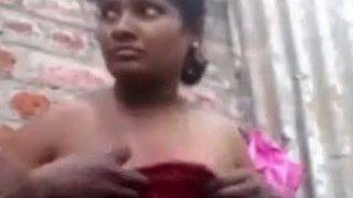Tampilkan Blus Lokal Yang Bikin Makin Panas Dan Binal.