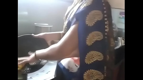 Tante India Desi Dari Kannada, Pusar Dan Pinggulnya Bikin Panas