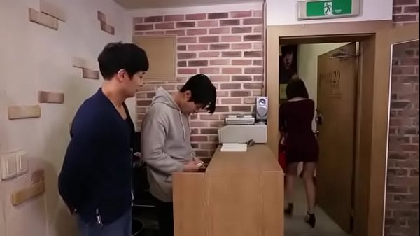 Cewek Cina Lugu Pake Heels, Bikin Greget Pengen Digebet.