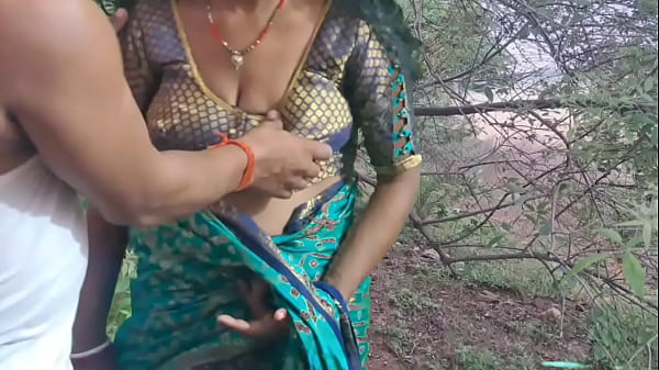 Desi Santhali Bhabhi Lagi Ngentot Di Luar, Basah Kena Hawa Panas
