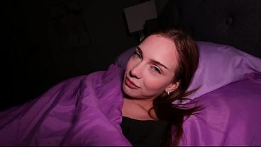 Bagi Ranjang Bareng Adik Tiri Mungilku – Venus Vixen, Malam Panas Penuh Godaan