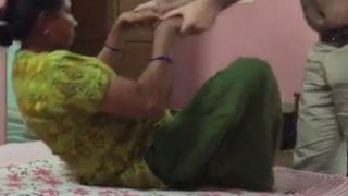 Ngebet Digebukin Pembantu Di Rumah, Sambil Nyalain Hawa Panas Bikin Makin Basah