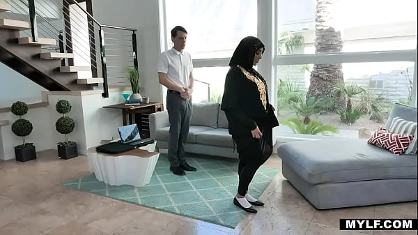 Arab Ibu Mertua Ngidam Kontol Muda- Kylie Kingston