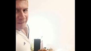 Mama Nafsu Berat Ngewe Temen Anak Tirinya Yang Suka Ngintip, Sampe Crot Di Mulut.