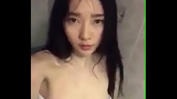 Cewek Cina Model, Goyangin Pantatnya Bikin Makin Tegang