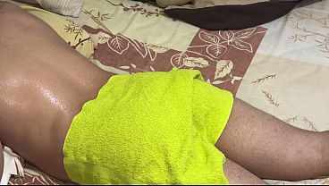 Ibu Mertua Bongsor Bokong Gede Bantu Mantu, Pijatannya Malah Berujung Nafsu.