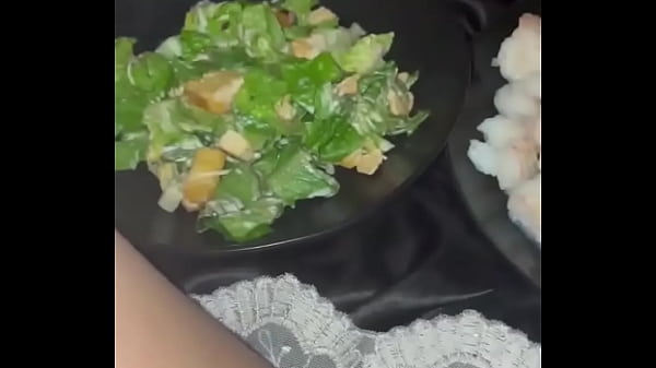 Muslim Cewek Mainin Makanan Sampe Keluar Air – Kompilasi Nafsu Panas Los Angeles