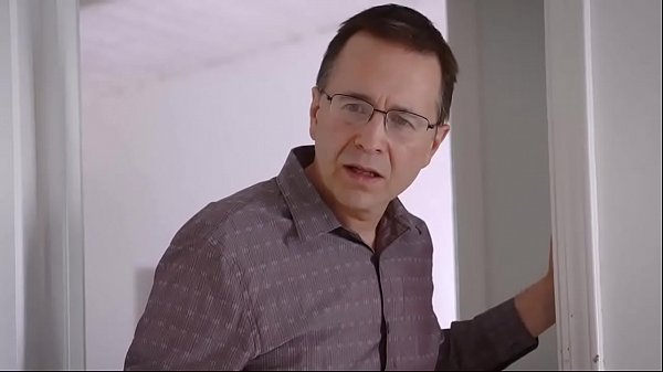 Ngentotin Ibu Tiri Hotku Di Hari Ulang Tahunnya