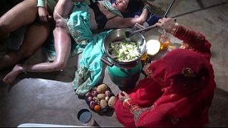 Ibu Tiri Dapur Xxx, Dapur India, Ibu Tiri Desi Dalam Bahasa Hindi, Ibu Tiri Desi Yang Bikin Meleleh.