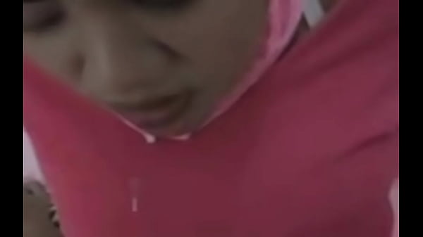 Jilbabnya Kebuka, Nafsu Menggebu Di Atas Ranjang.