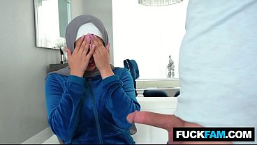 Hijabi Tetangga Kena Kejutan Kontol Besar Dari Sophia Leone, Nicky Rebel