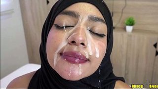 Gadis Hijab Montok Digocok Keras Sampe Banjir Air Mani