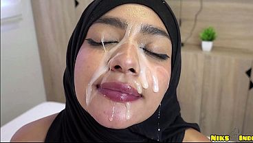 Gadis Hijab Montok Digocok Keras Sampe Banjir Air Mani