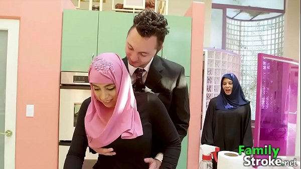 Anak Tiri Arab Digocok Kontol Abang Tiri Sampe Muncrat