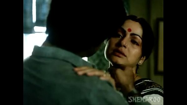 Rakhee Lagi Nafsu Panas Di Paroma, Film Hindi Klasik Yang Bikin Makin Basah (360p)