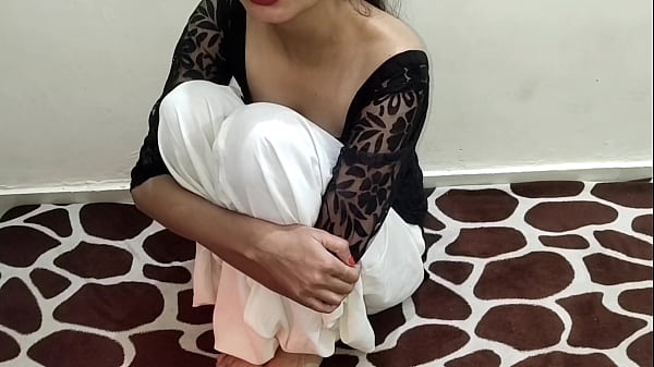 Desi Cewek Kuliah Lugu Polos Digebukin Habis, Suara Jelas Bengali-hindi Hot (roleplay) Saarabhabhi6, Montok Dan Muda.