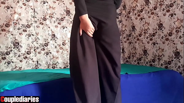 Istri Berhijab Arab Lagi Minta Digojlok, Nelpon Selingkuhan Buat Main.