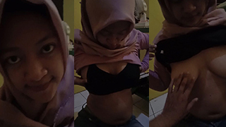Bokep Indo Hijab Ngewe Kenceng Di Kost Sambil Digrepe Pacar
