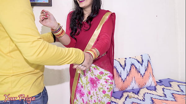 Desi Bhabhi Dicocol Keras Di Pantat Abis Ngewe Dalem Mulut. Bokep Hindi.