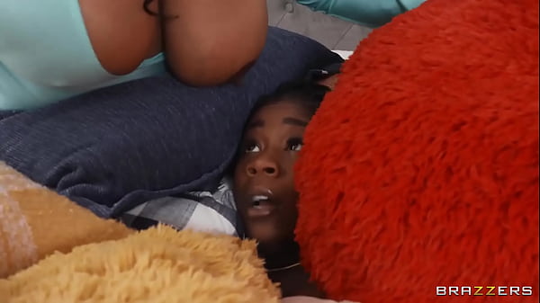 Ngebut Bantal Sambil Main Bertiga, Nge-fuck Hot Dari Brazzers, Download Full Nya Di Https://zzfull.com/haz