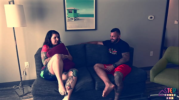 Ngentot Misionaris Sama Adik Tiri Amatir, Hot Banget