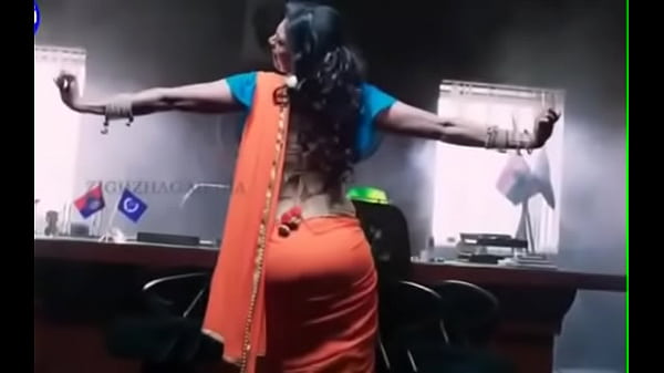 Desi Pantat Seksi Dibalut Saree Bikin Liur Netes.