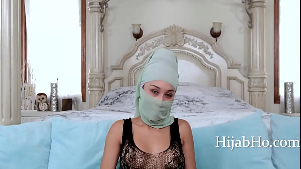 Ibu Tiri Berhijab Kalem, Cali Lee Bikin Ketagihan