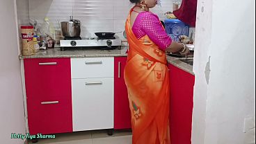 Ibu Rumah Tangga India Ngentot Di Dapur, Bini Orang Digenjot Kontol Besar Sampai Meraung.