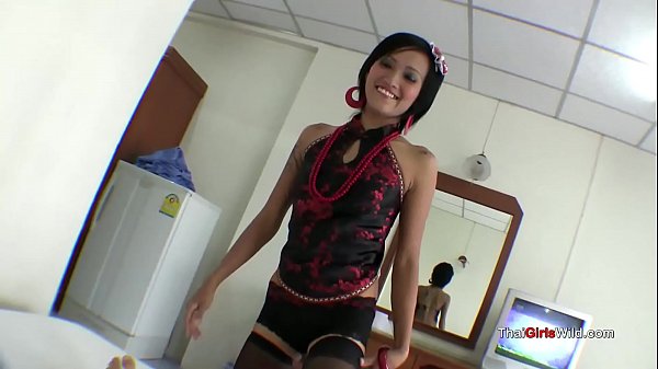 Pecahin Mulut Sama Cewek Thailand Murah Meriah, Enak Banget!