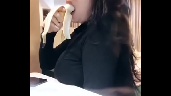 Monica Adhea, Cewek Model Indonesia, Ngemut Kontol Dengan Gaya Panas Bikin Makin Horny.