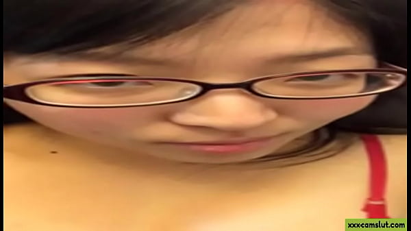 Tonton Langsung Cewek Asia Bugil Goyang-goyang Di Depan Kamera, Video Bokep Amatir Bikin Tegang.