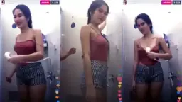 Diva Siregar Mandi Basah-basahan, Tembem Tanpa Bra Nampol Banget