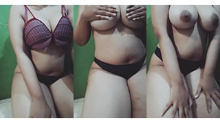 Gwentariaa Versi Abg Tobrut Doyan Pamer Pentet Gede Bikin Ngaceng.