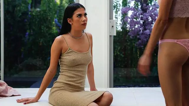 Netgirl – Pasangan Imut Main Tiga Ledakan Panas Bareng Mila Marie, Sona Belle