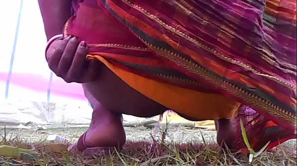 Desi Bulu Lebat, Cewek Lagi Pipis, Bikin Ngaceng