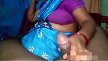 Ibu Rumah Tangga Kerala Bercinta Dengan Alat Buatan Sendiri, Memek Basah Kuyup
