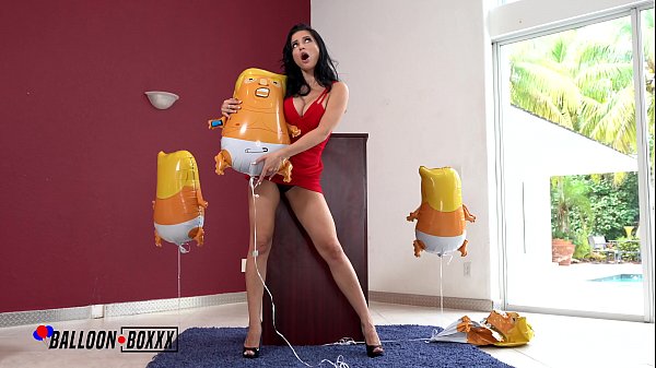 Rusia Tua Nakal Crystal Rush Nunggingin Balon Trump Sambil Ngewe