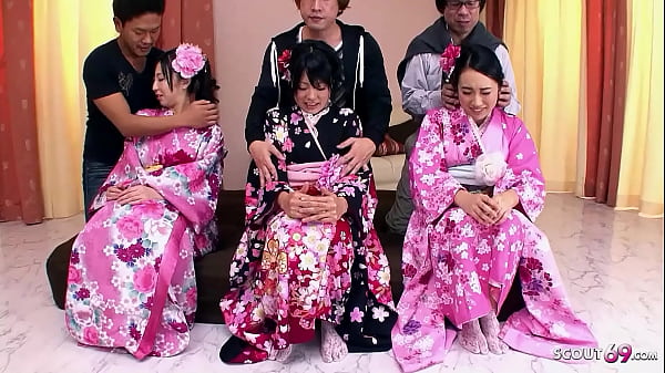 Langka! Pesta Seks Jepang Dengan Tiga Abg Jav Imut Berbulu Vagina Basah