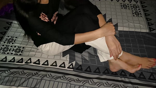 Tante Bongsor Ngajak Gue Ke Rumahnya, Malem-malem Malah Minta Ditusuk Terus Sama Kontol Gue. Video Bokep Baru Nih!