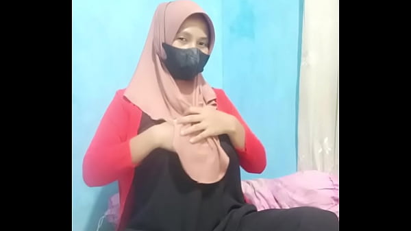 Gadis Hijab Colmek Pakai Dildo Sampe Muncrat Keenakan