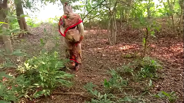 Malam Natal Paling Liar Di Hutan, Radhika Desi Siap Bikin Kamu Gila.