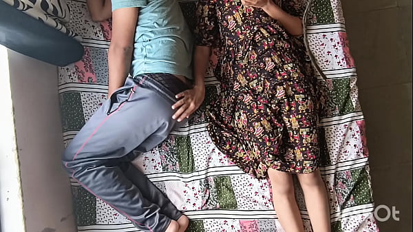 Desi Bhabhi Shivani Nunggingin Devar Yang Tidur, Naik Dan Goyangin Di Posisi Amazon.