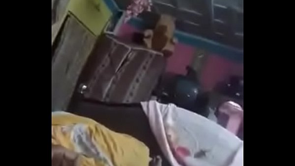 Desi Cewek Panas Digenjot Kasar