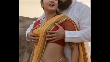Desi Bhabhi Saree Dada Pe Tekan, Cinta Panas Menggoda
